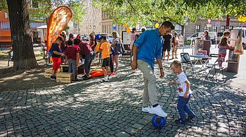 Stadtteilcafé in Rudolfsheim-Fünfhaus Zahlreiche BesucherInnen beim Stadtteilcafé in Rudolfsheim-Fünfhaus