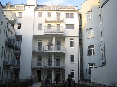 Sanierter Innenhof Neulerchenfelder Straße Ottakring