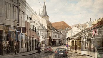 Straßenansicht von Fahrbahn aus in Pastellfarben