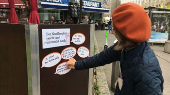 Der Quellenplatz riecht und schmeckt nach...