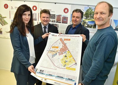 Auftaktveranstaltung Auftaktveranstaltung Blocksanierung Geiselbergstraße, Simmering. V.l.n.r. Julia Girardi-Hoog (Smarter Together), StR Michael Ludwig, Werner Auer (wohnfonds_wien), Martin Skrivanek (GB*).